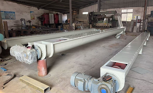 無軸螺旋輸送機(jī)廠家浙江凱欣環(huán)?萍加邢薰緸榭蛻舳ㄖ频3臺餐廚垃圾螺旋輸送機(jī)制造完成